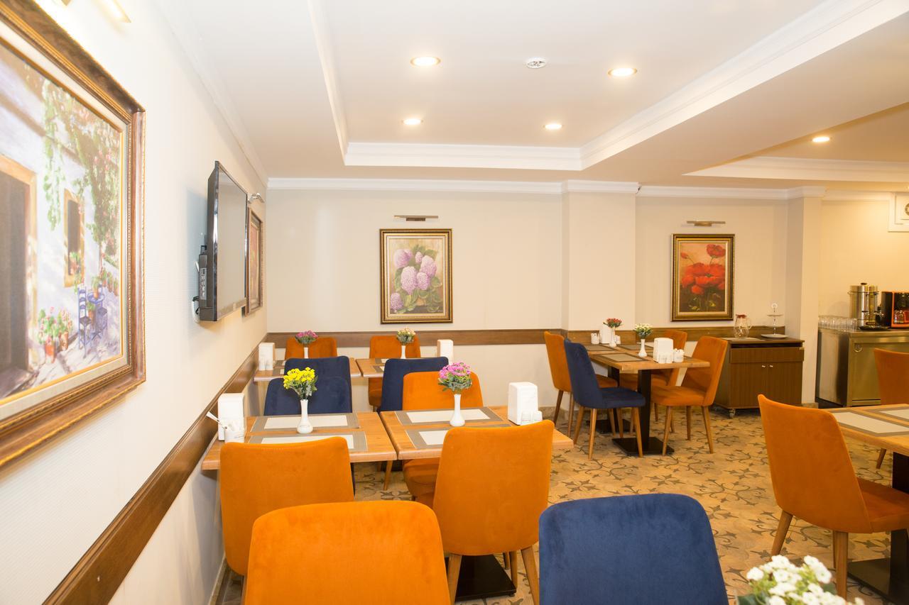 Ahmet Efendi Konagi Hotel Isztambul Kültér fotó The lounge at Istanbul Atatürk Airport