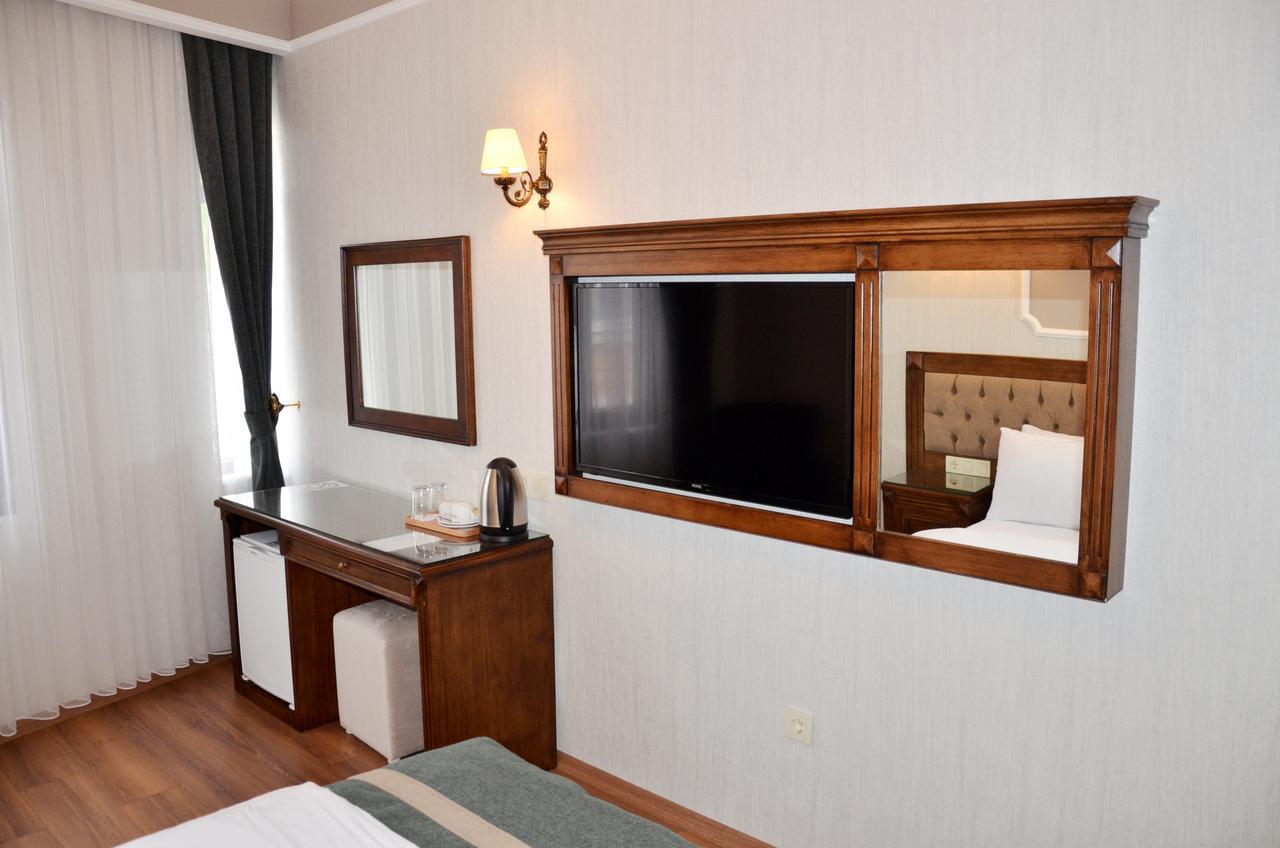 Ahmet Efendi Konagi Hotel Isztambul Kültér fotó A room at the hotel